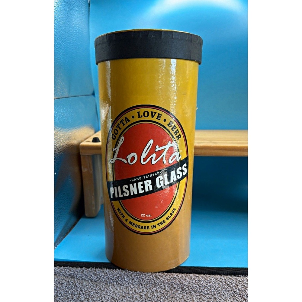 Lolita The Pilsner Collection "19th Hole" Hand Painted 22 oz Pilsner Glass